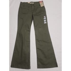 Levi's superlow flare low rise pants W28'' X L32''
